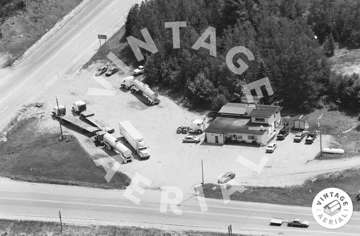 Beekers Grub and Lodging (Corner Cafe & Motel ) - 1996 Aerial Photo